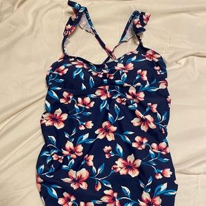 EUC-Maternity swim top
